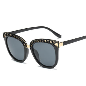 Square Metal Trim Modern Glam Sunglasses - Mix Colors
