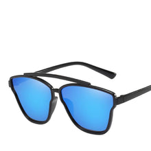 Load image into Gallery viewer, Sleek Street Savvy Distinctive Super Chic Sunglasses - Mix Colors