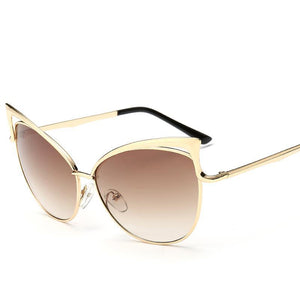 Full Coverage Retro Chic Clear Cat Eyes Sunglasses - Mix Colors