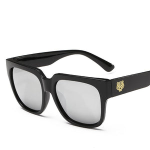 Square Keyhole Bridge Studded Laid Back Sunglasses - Mix Colors